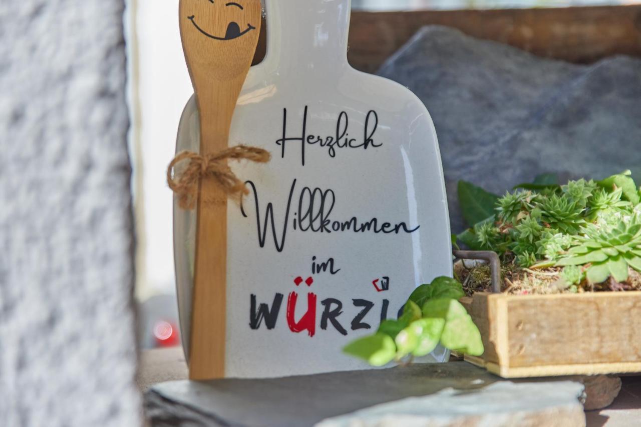 Hotel Restaurant Wuerzig In Ürzig Exterior foto